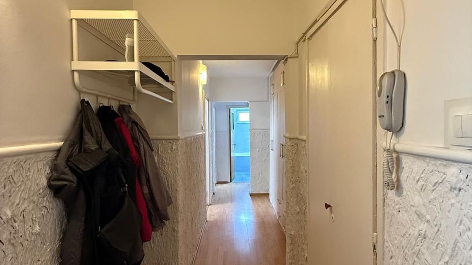 De vânzare 4 camere, spațios, 2 băi, 2 balcoane, lângă Mega Mall - Poză 11