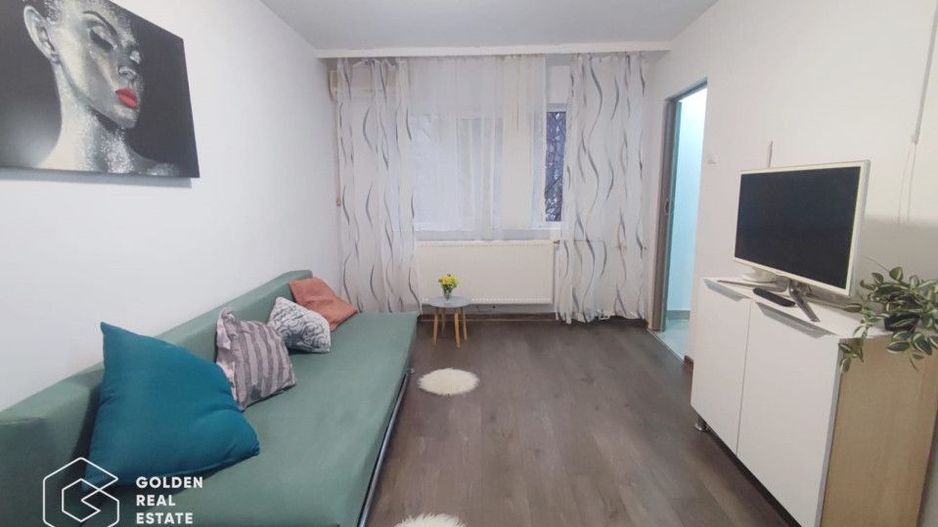 Garsoniera tinereasca, etaj 3, 6 Vanatori - Poză 1