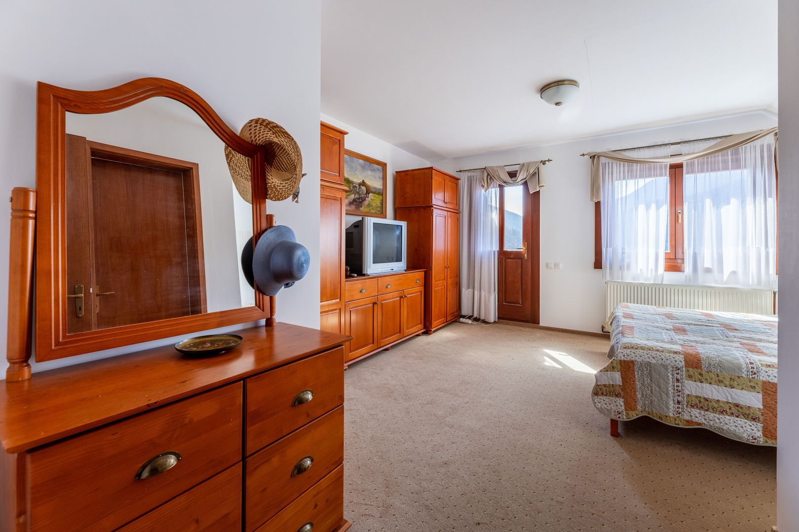 Casă de vacanță în Poiana Mărului. - Poză 14