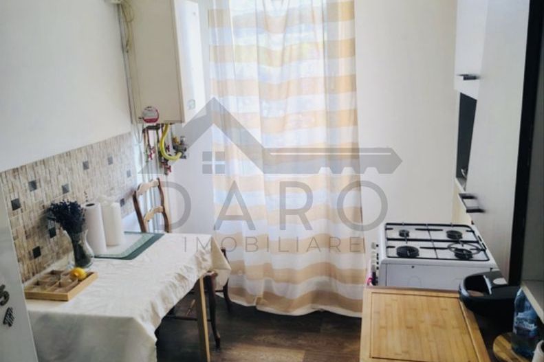 Dau In Chirie Apartament Cu Doua Camere - Poză 1