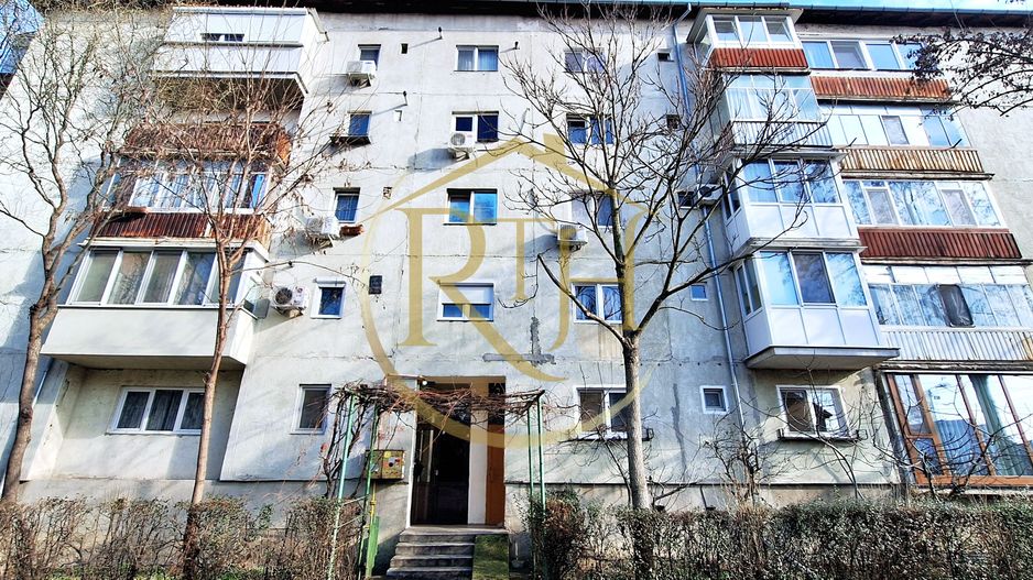 Oferim spre vanzare, Apartament cu 3 camere, Girocului, Sp. Judetean - Poză 1