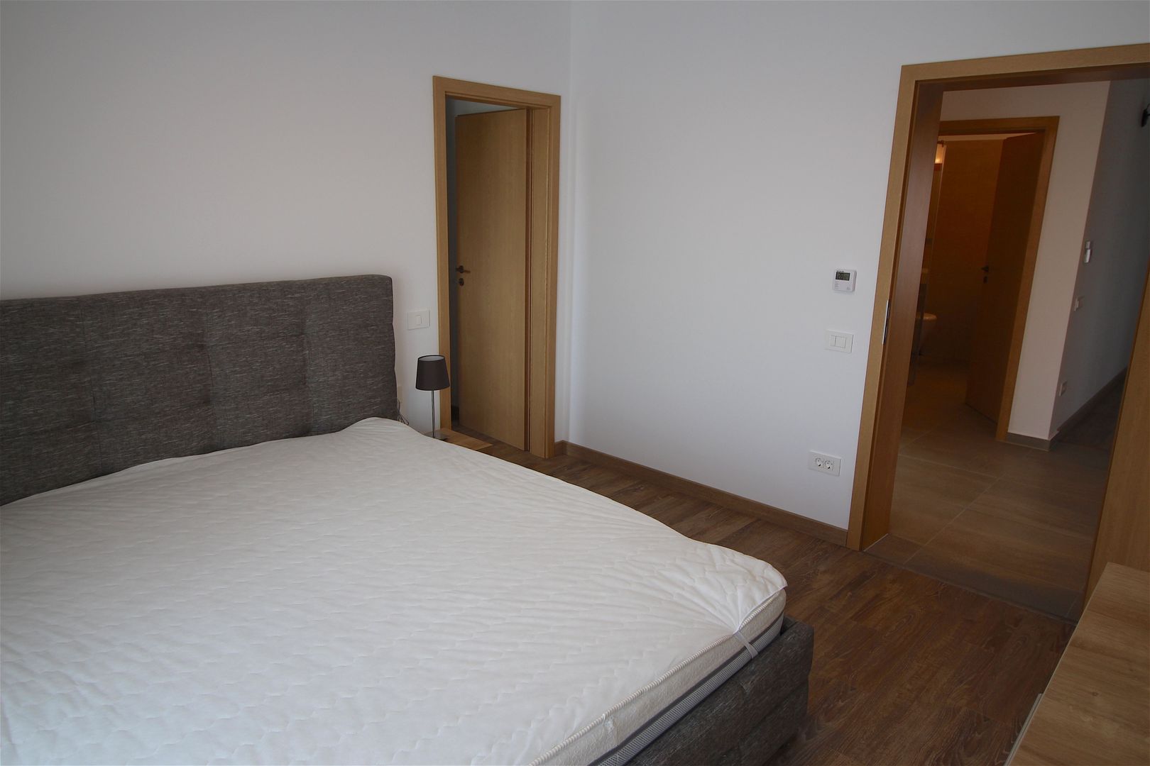 Apartament cu 3 camere de închiriat la intrare in Dumbravita - Poză 12