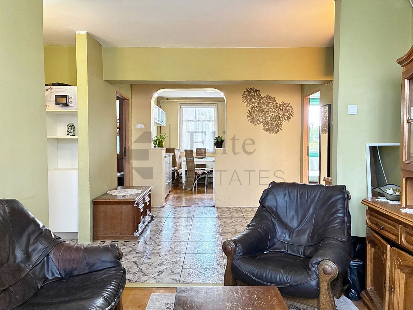 Apartament cu 4 camere de inchiriat Splaiul Crisanei, Oradea - Poză 1