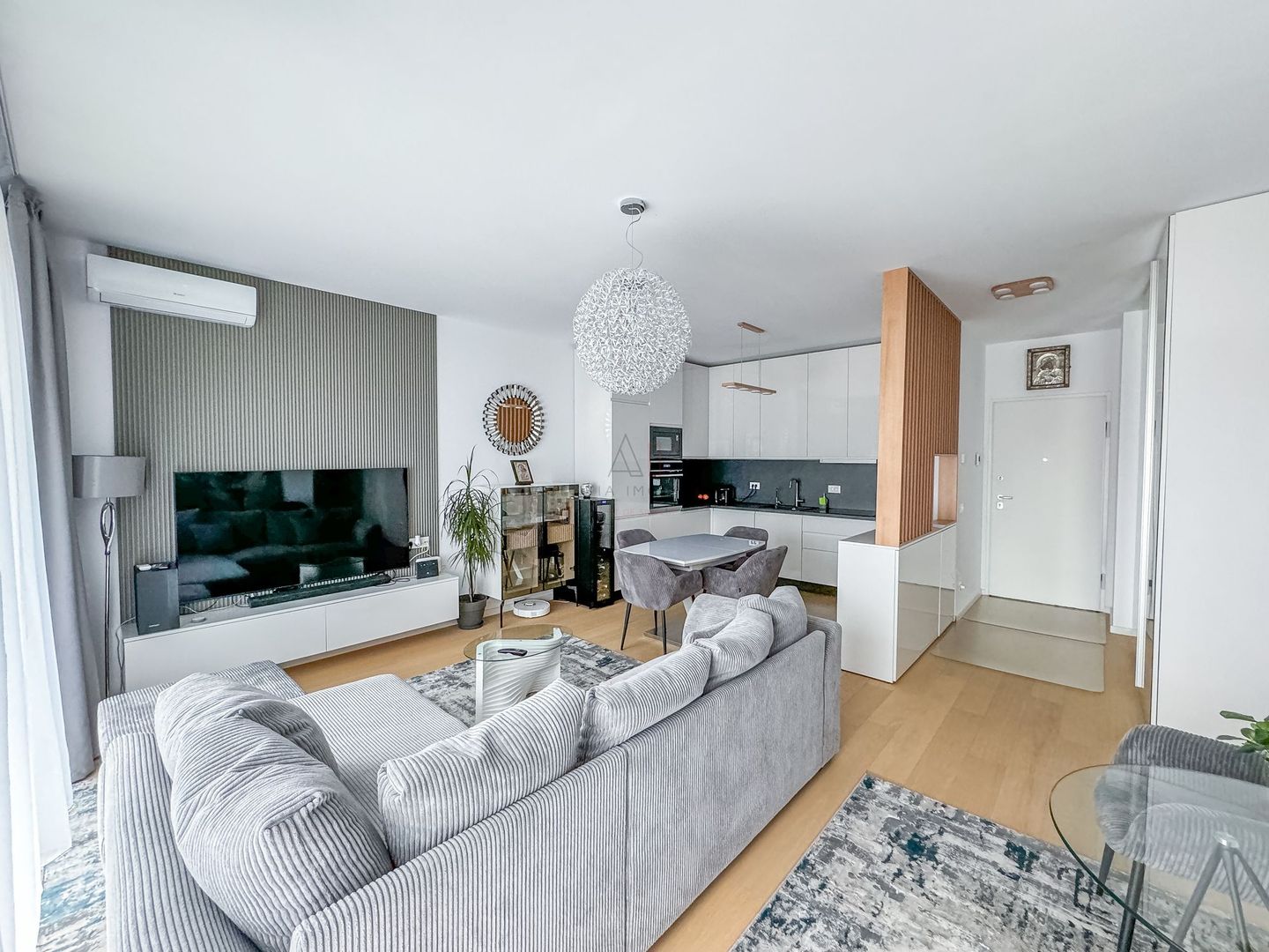 4 Camere Ivy Residence | Mobilat Utilat Premium - Poză 3