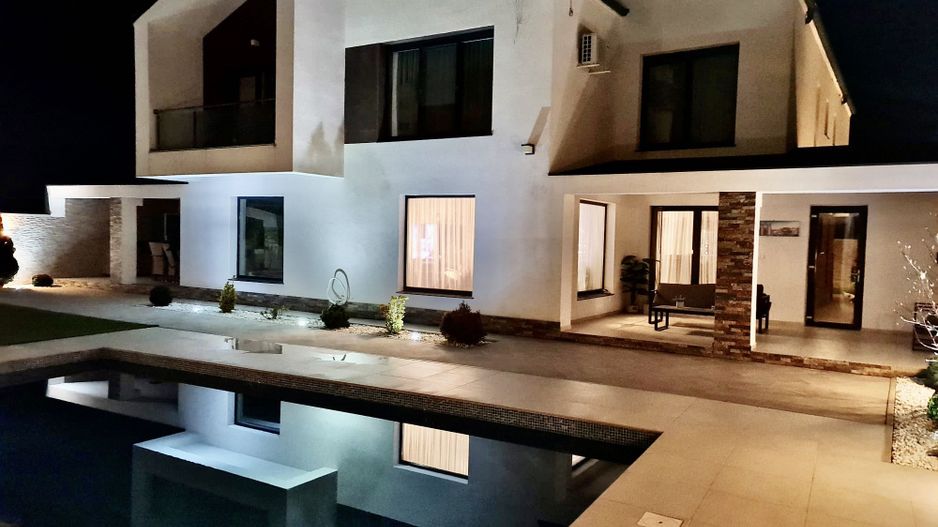 Vila pretabila pentru doua familii - Poză 4