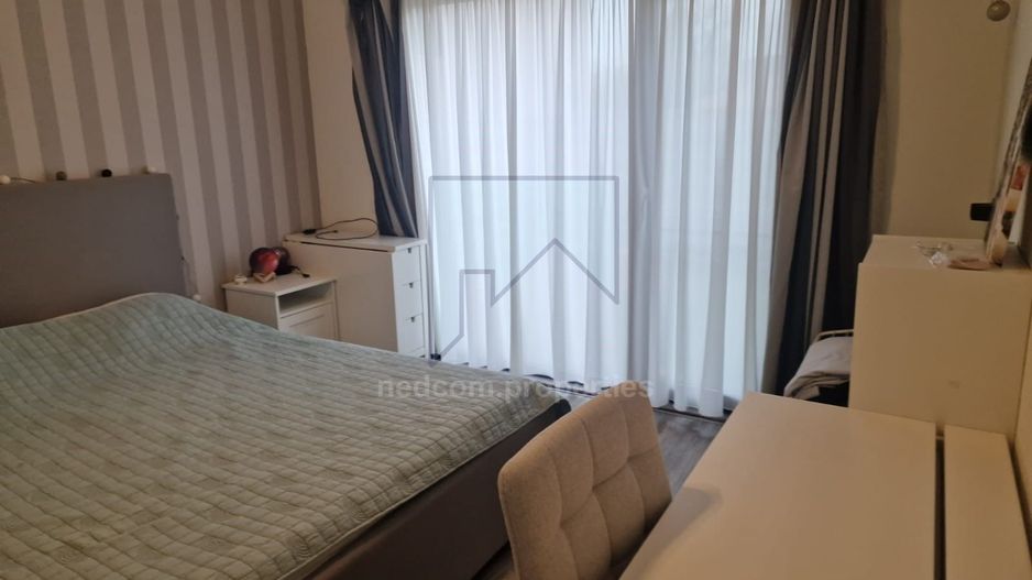 Vanzare Casa Individuala cu 700mp teren - Stefanestii De Sus - Poză 5