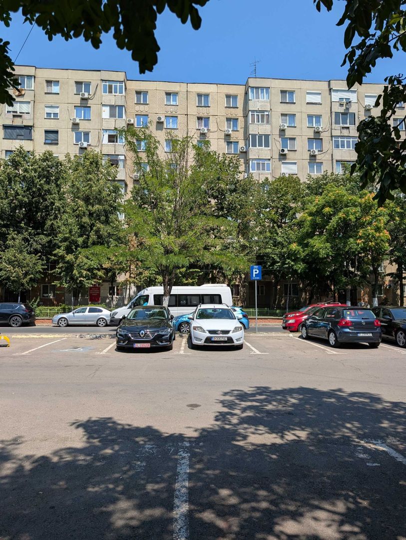 De vanzare apartament 3 camere, Rahova/Pecineaga - Poză 3