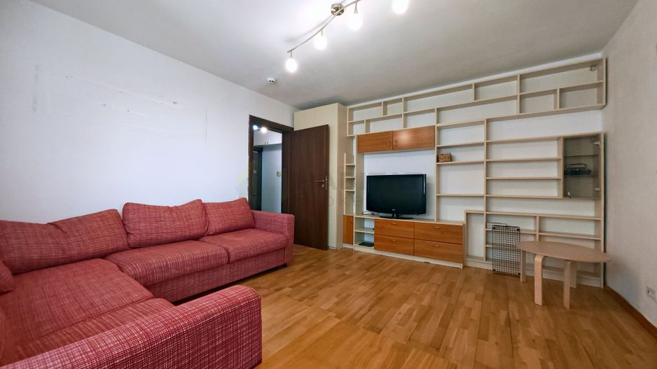 Apartament cu trei camere in inima cartierului Titan - Poză 1