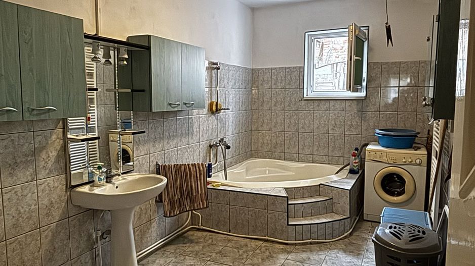 Casa individuala de vânzare cu spațiu comercial inclus în Blaj Centru - Poză 9