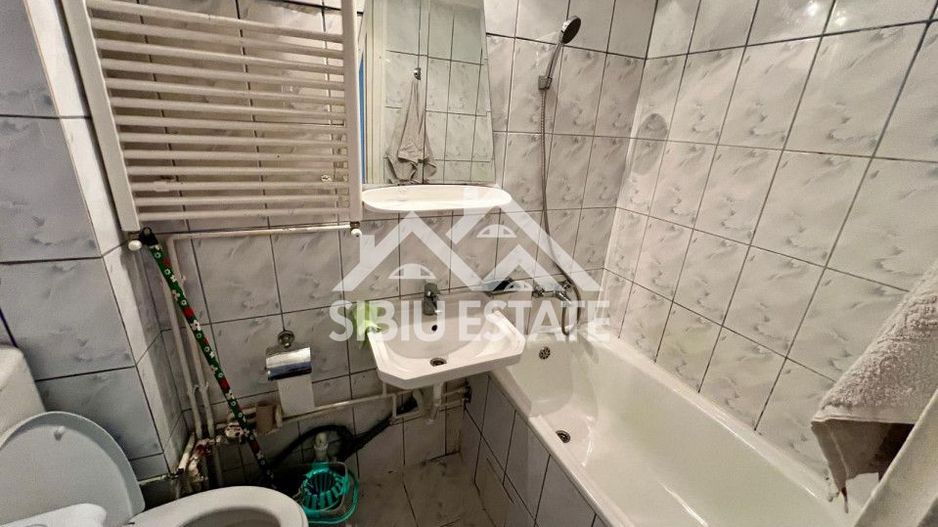 Apartament 2 camere , etaj 2, zona Țiglari - Poză 3