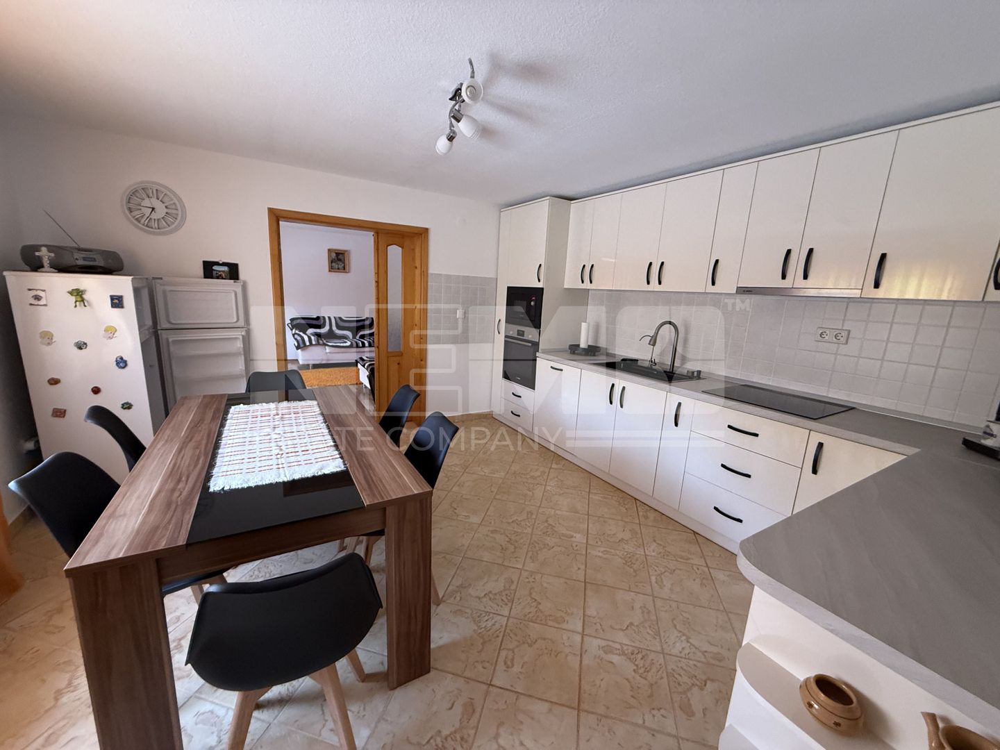 Casă Măneuți | 2.800 mp teren intravilan | Complet mobilată - Poză 1
