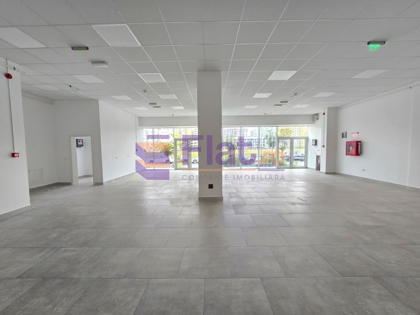 Spațiu comercial în zonă cu vad – Tractorul Coresi - Poză 13