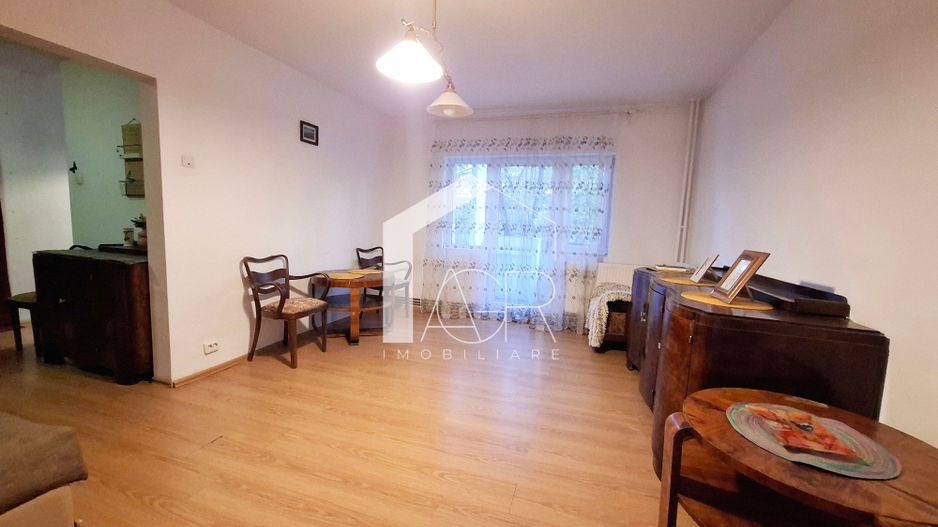 Apartament cu 2 camere de vanzare, zona Central - Poză 3