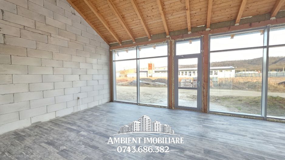 Spatiu generos pentru depozitare sau showroom – 1.300 mp, acoperiti; - Poză 5