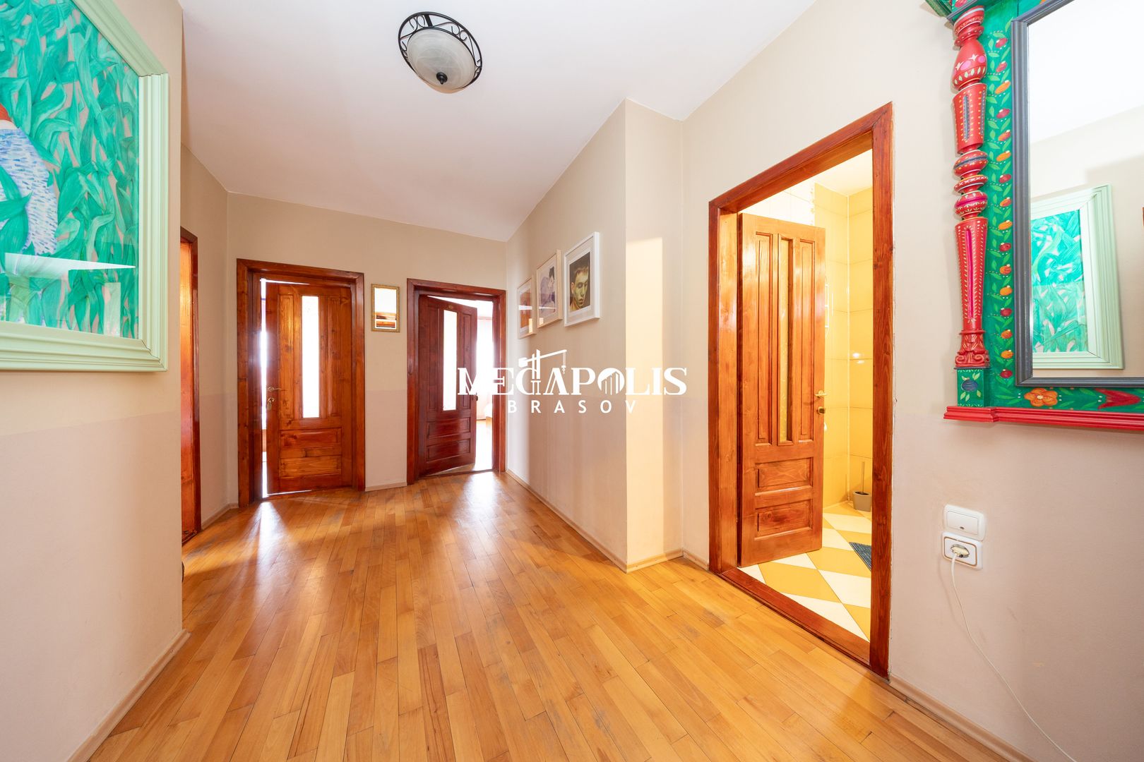 Pensiune de vânzare în Râșnov | 14 camere | 427 mp - Poză 26