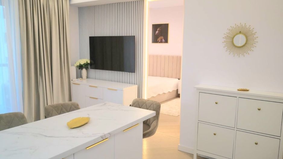 PRIMA INCHIRIERE APARTAMENT DOUA CAMERE SUPERB CORTINA NORTH - Poză 1