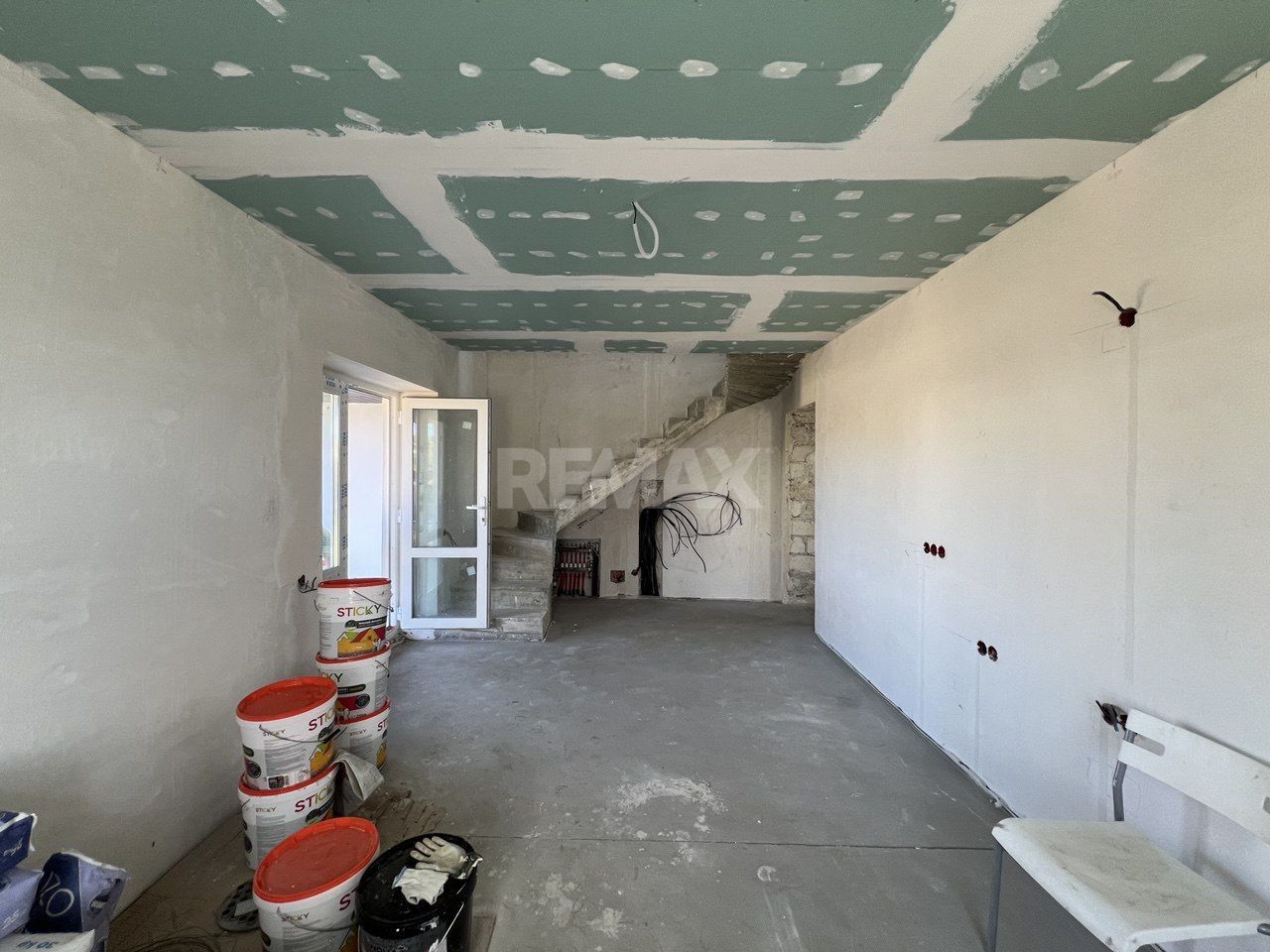 Duplex Modern în Ghidighici – 4 Camere, 96 m², 6 Ari, la 10 Minute de Chișinău - Poză 11
