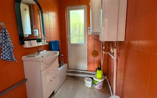 Casa 3 Camere | Calimanesti | Renovata | Centrala Proprie - Poză 7