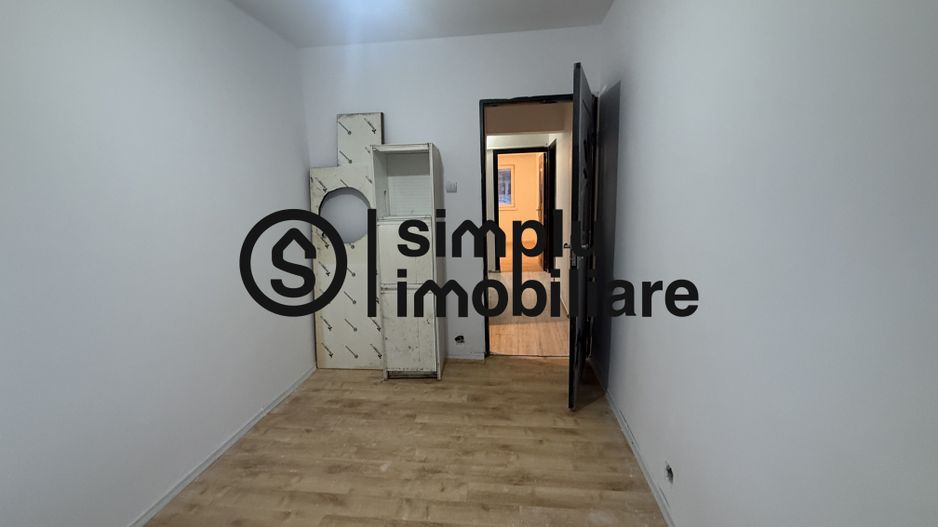 4 decomandate, parter, bilateral, Valea Rosie - 130 000 Euro - Poză 6