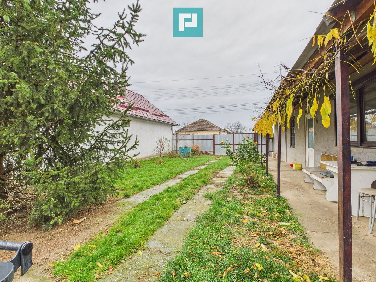 Casă cu 4 camere în Chișineu Criș - Poză 15