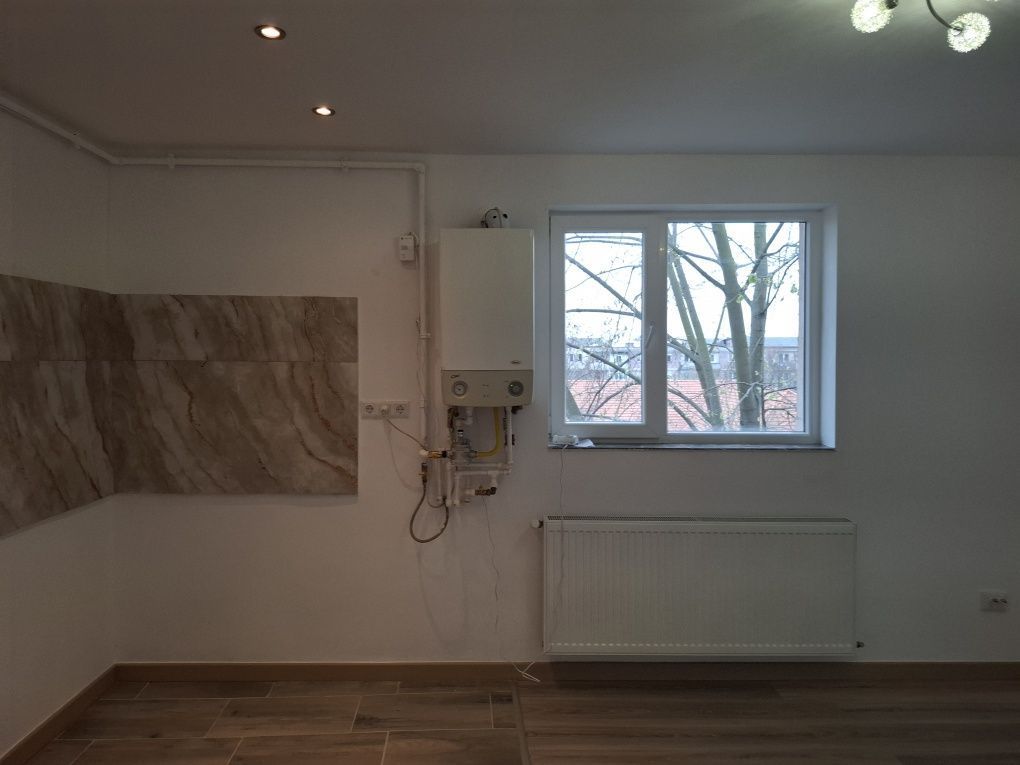 BRASADAS vinde ap 2 cam RENOVAT in Micro14 etaj 4/4. - Poză 2