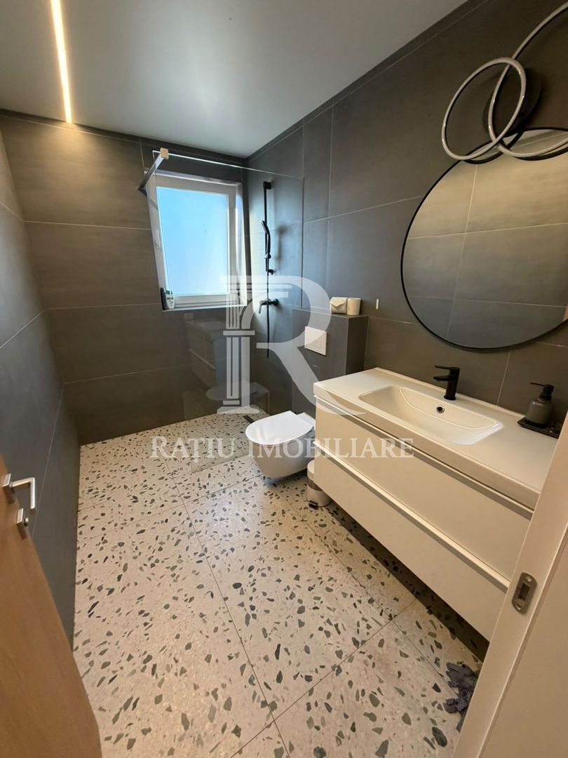 Casa cu 5 camere | Cartierul Tineretului | Oradea - Poză 3