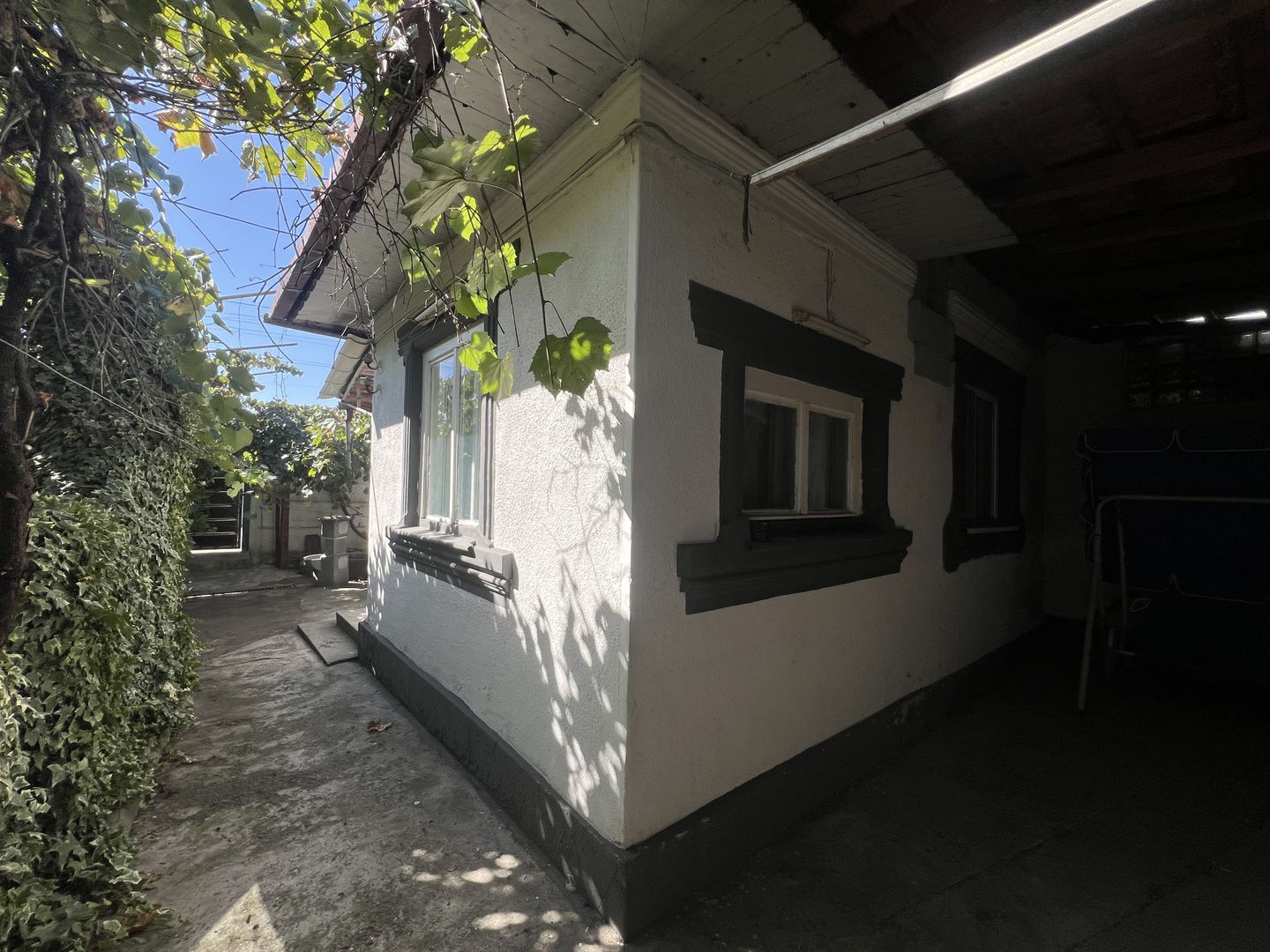 vand casa in Schela,gaz la poarta - Poză 1