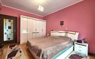 Tractoru, zonă liniștită de case, apartament spațios 3 camere cu garaj - Poză 16