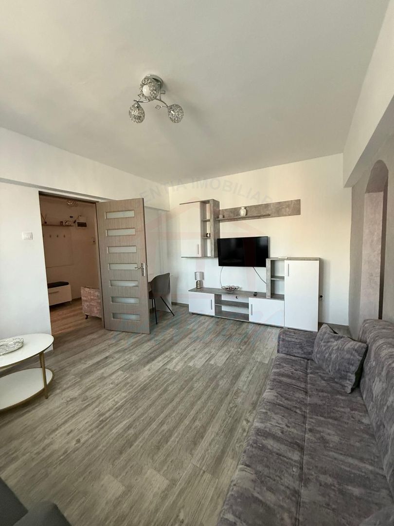 Inchiriere apartament cu 2 camere in Centru, 50 mp, et3, 500 EURO/Luna - Poză 5