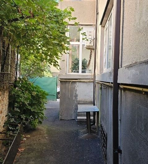 Vila P+1 Piața Muncii , strada Orzari, apartament cu 3 camere la Parer - Poză 3