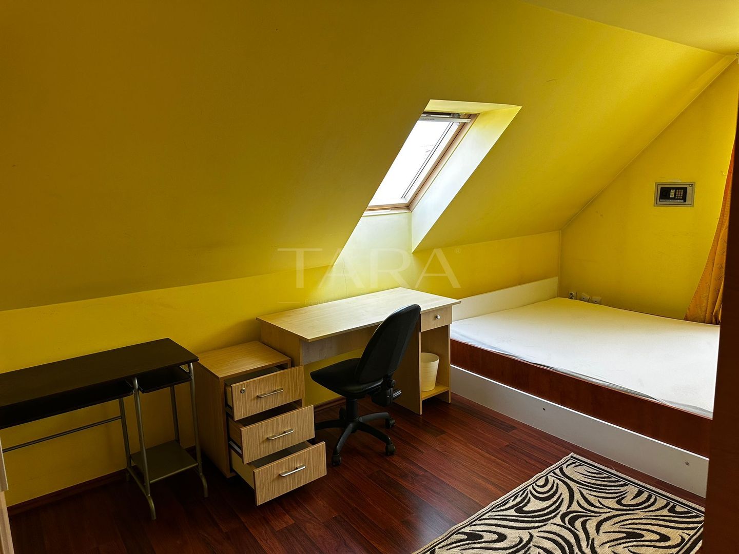 Apartament spatios in vila, Andrei Muresanu - Poză 2