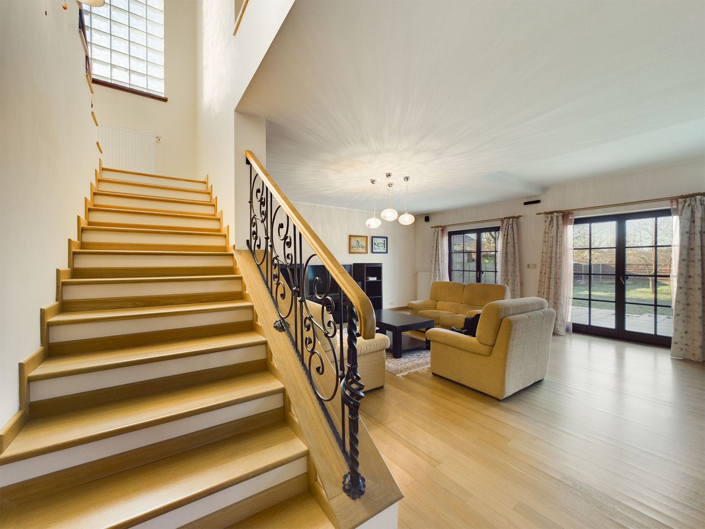 Vilă 6 camere zona Tabacovici - Poză 4