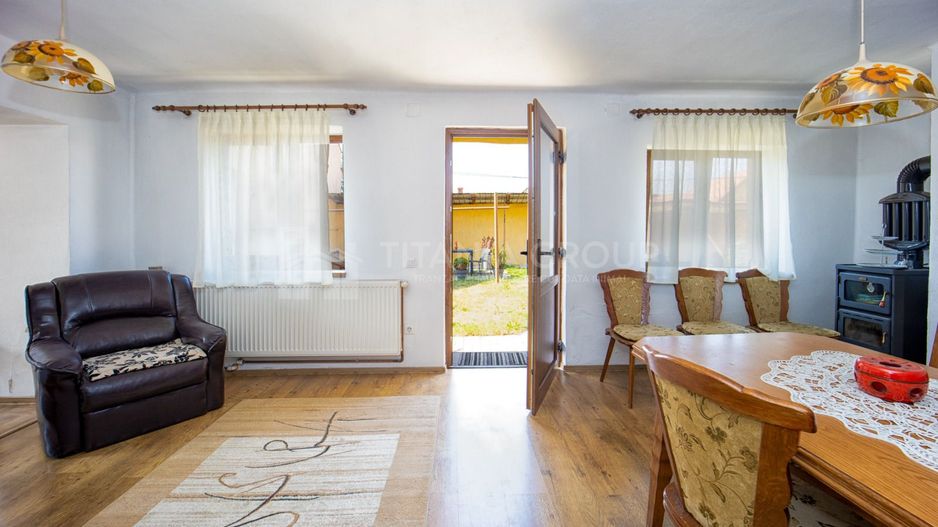 Casa de vanzare cu 5 camere, Feldiora, comision 0 - Poză 1