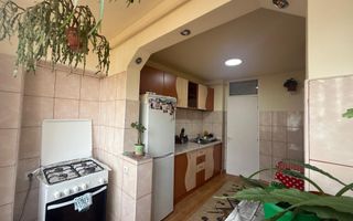 Apartament 2 Camere Decomandat Tractorul Etaj 1 Gata de Mutare - Poză 2