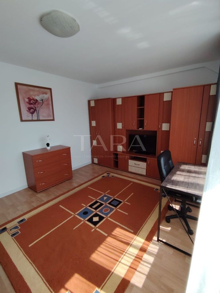 Apartament 37 mp, etaj 3/4, mobilat și utilat complet, 2 parcari. - Poză 2