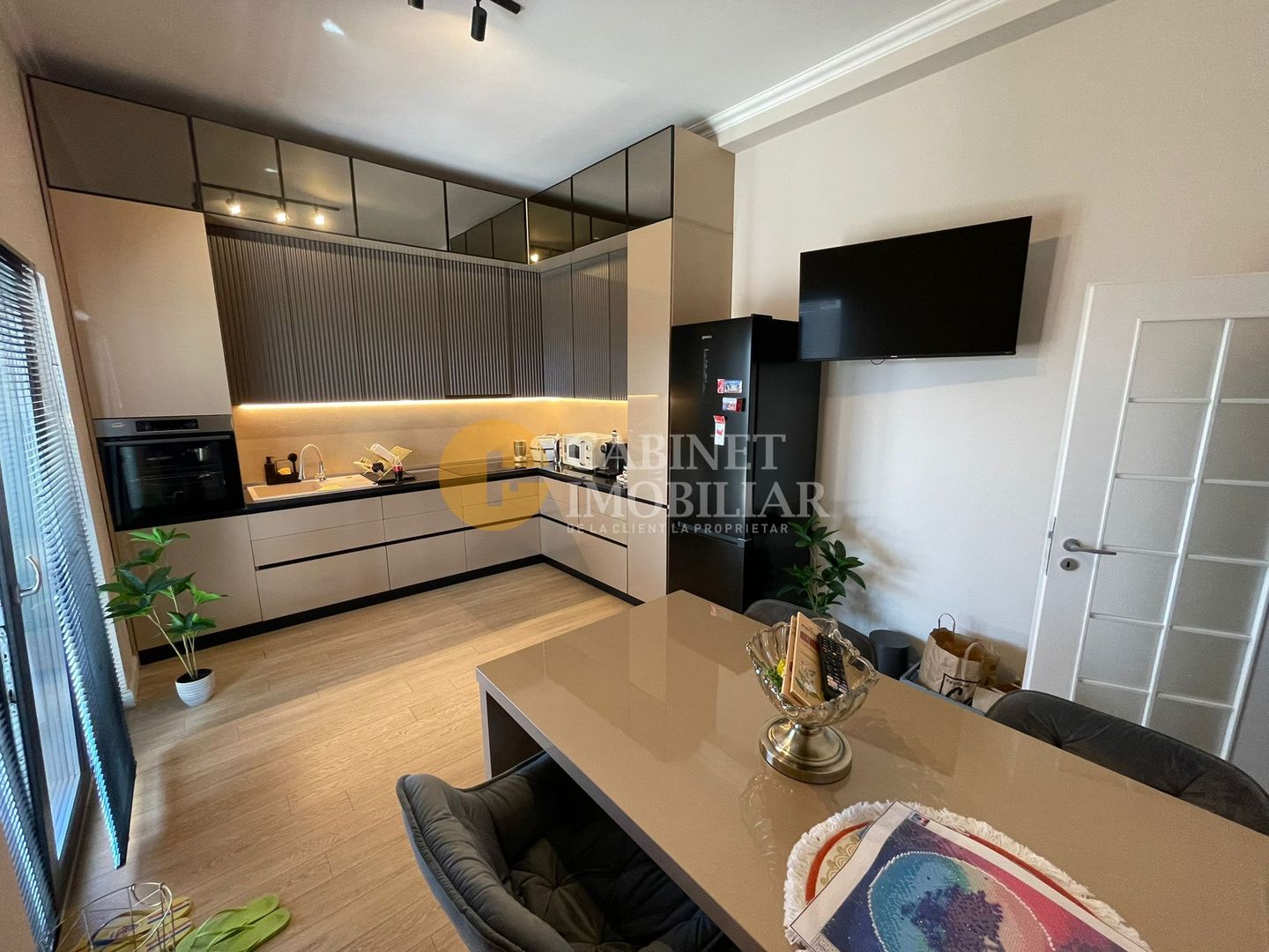 Vila Moderna - Piscina exterioara - finisaje PREMIUM - Poză 9