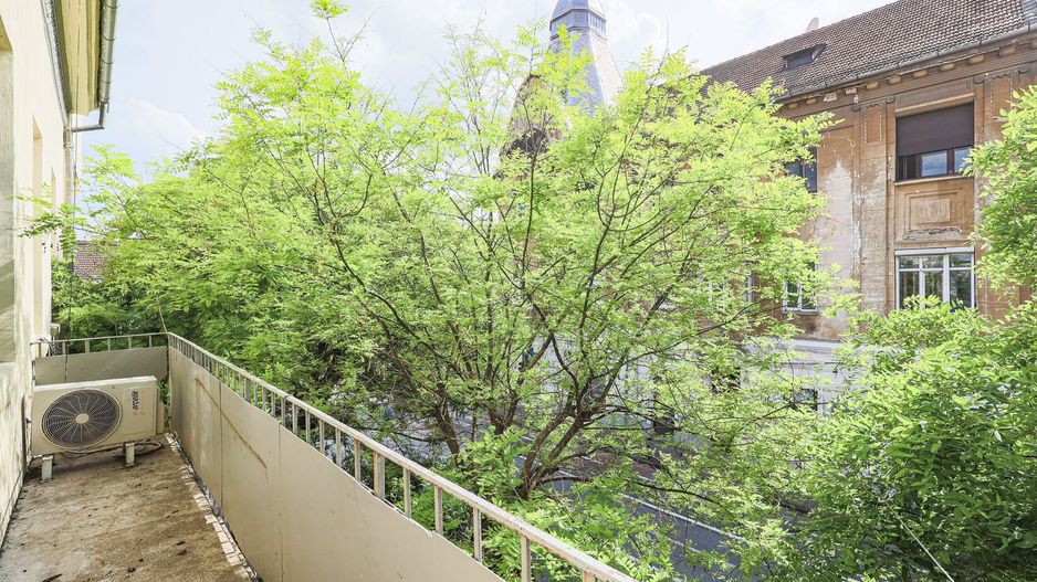 Vândut! Raritate pe piața imobiliară din Arad–Apartament cu 4 camere - Poză 8