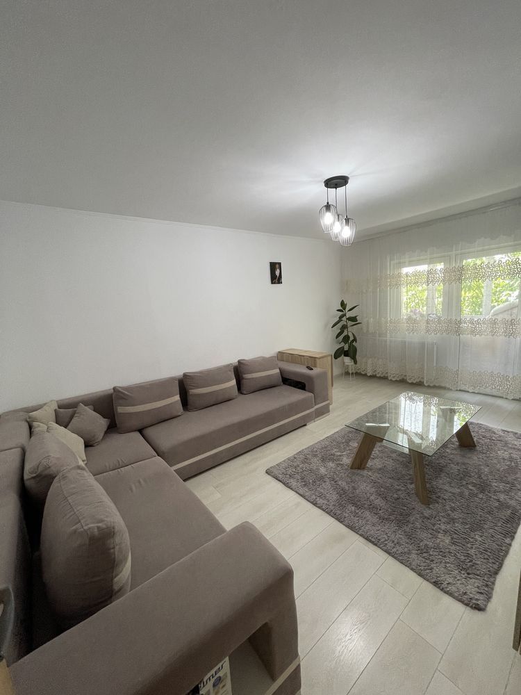 Apartament 3 camere Tractorul - Poză 3