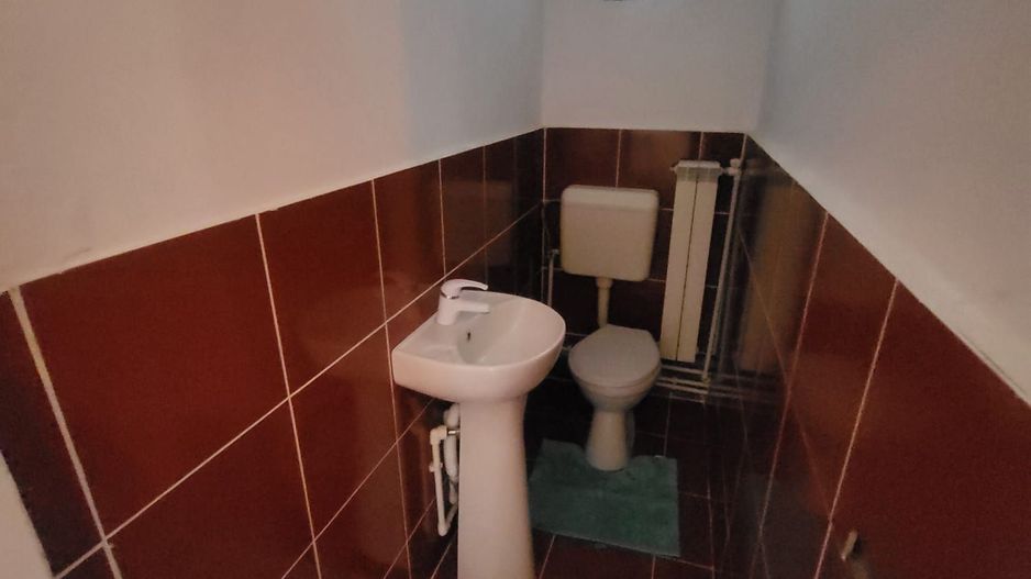 Casa mica, tip studio, centrala si curte proprie, 700 m distanta metrou Iancului - Poză 7