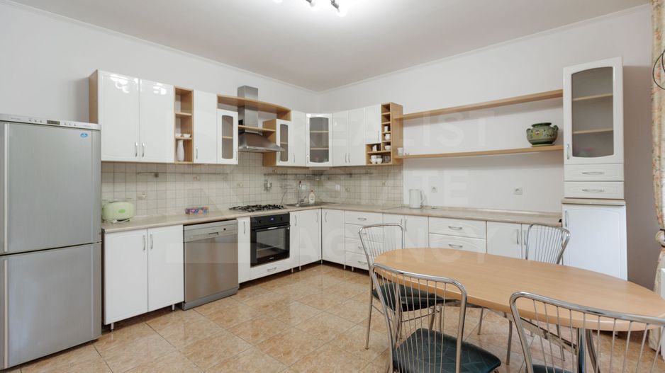 Chirie, casă, 2 nivele, 4 camere, str. Gheorghe Cașu, Centru - Poză 6