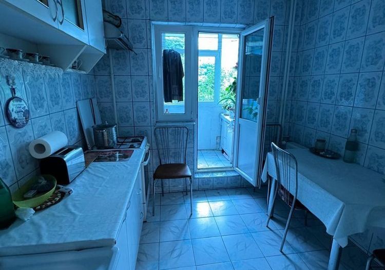 Apartament 3 camere - 2 bai | Metrou Aparatorii Patriei - Poză 2