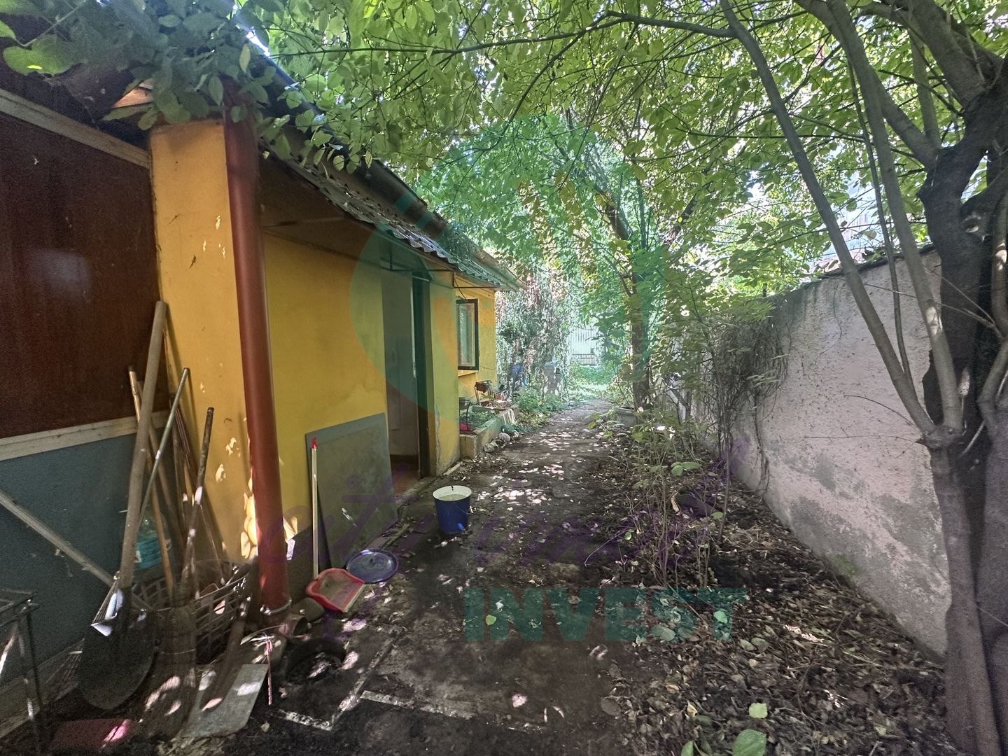 Casuta batraneasca cu teren 184 mp de inchiriat - Poză 5