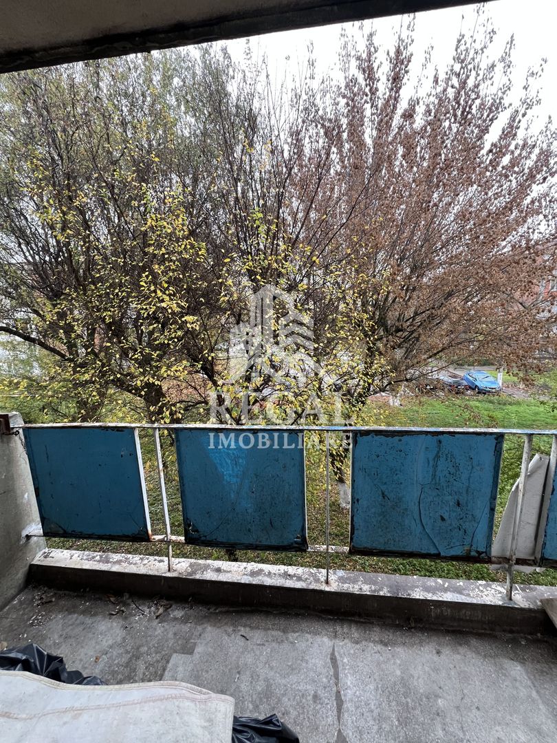 Apartament de vânzare în exclusivitate – Zona Micro 4 etaj 2/4 - Poză 7