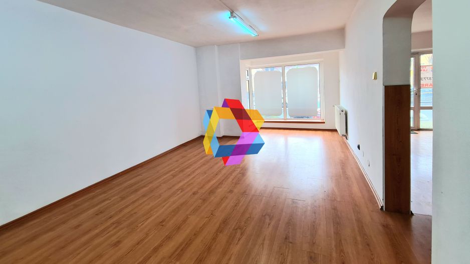 Spatiu comercial de vânzare cu vad Brașov - 57 mp # plus-imo.ro - Poză 3