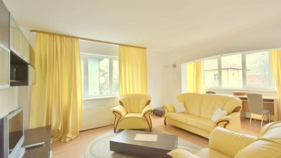 Apartament spațios cu 3 camere, 2 băi –  Punctele Cardinale - Poză 1