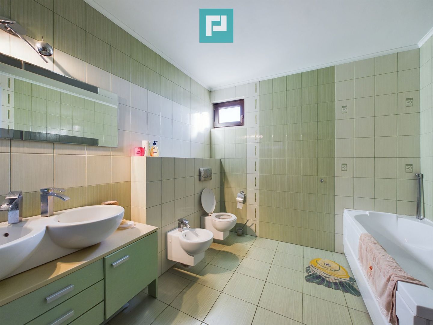 Vilă spațioasă cu 8 camere, Grădiște - Poză 16