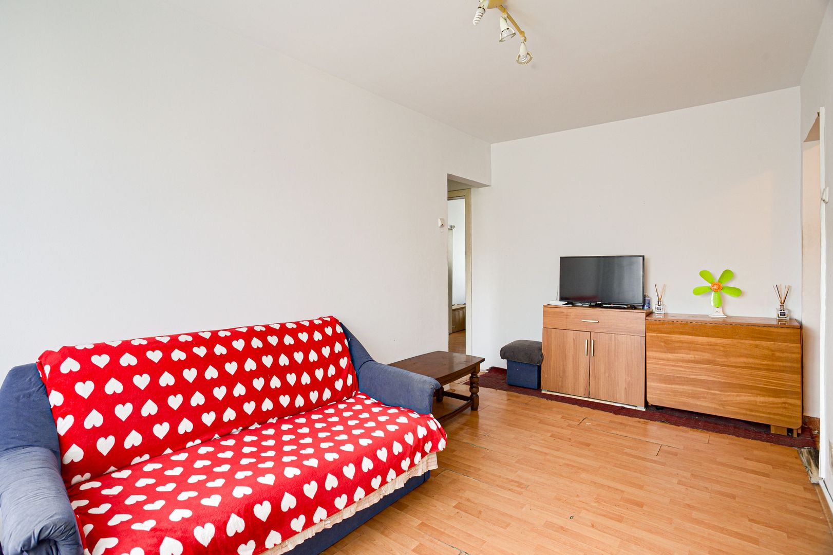 VANDUT! Apartament cu 3 camere Vlaicu etaj 4 - Comision 0% - Poză 2