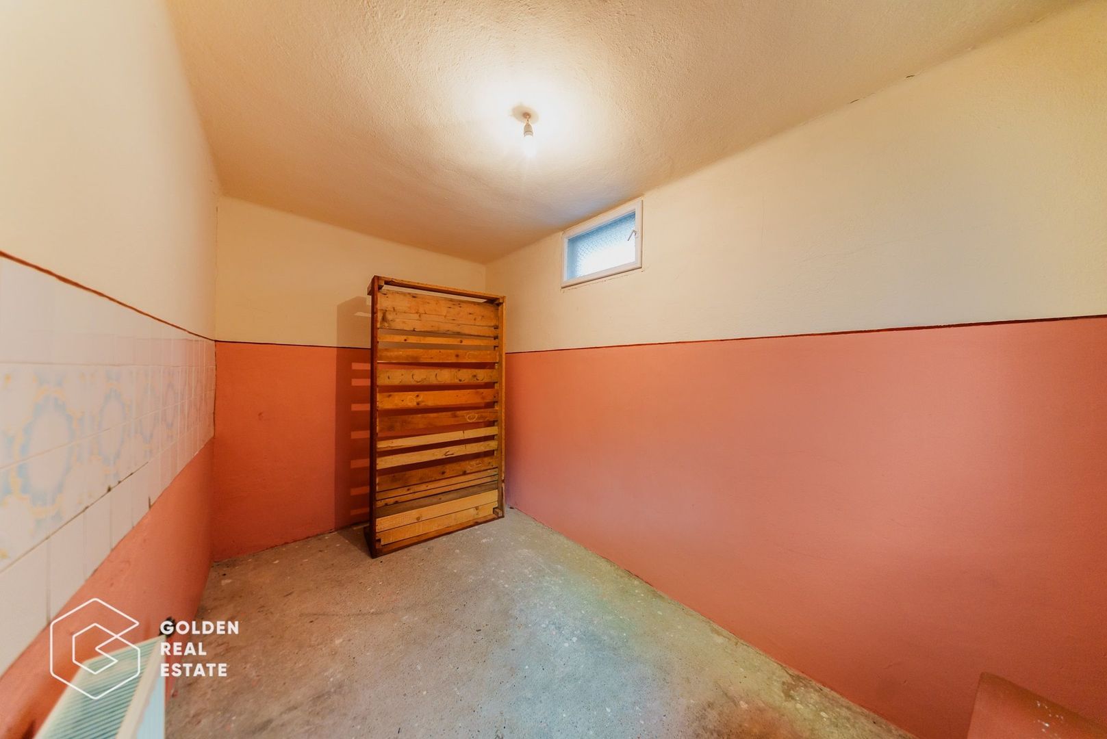 Vila superba, P+E,  Cuvin, 9 camere, 200 mp si teren 1300 mp plus anexa 3 camere - Poză 27