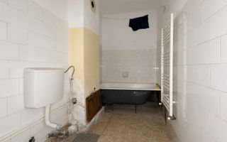 Apartament 1 cameră, zona Confecții, decomandat, centrală proprie - Poză 3