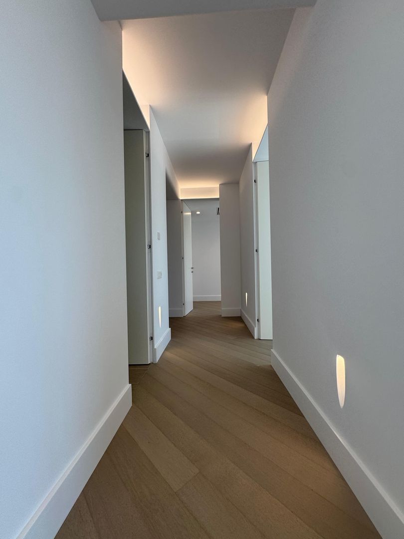 3 CAMERE || CORTINA 126 || EROUIANCU NICOLAE - Poză 10